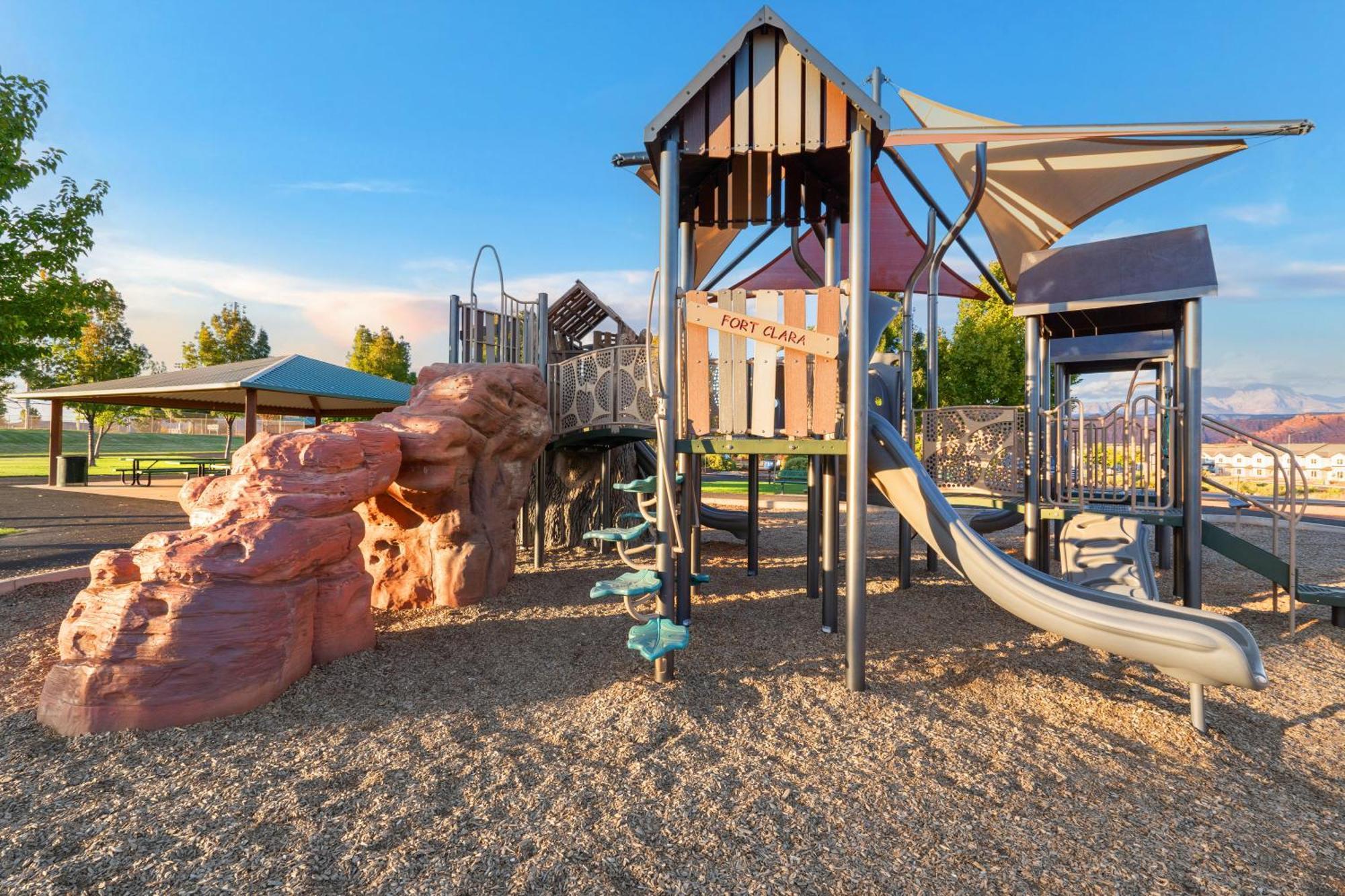 Paradise Village 36 Bunk Beds, Bbq Grill, Community Resort Style Pool And Water Park Santa Clara Kültér fotó